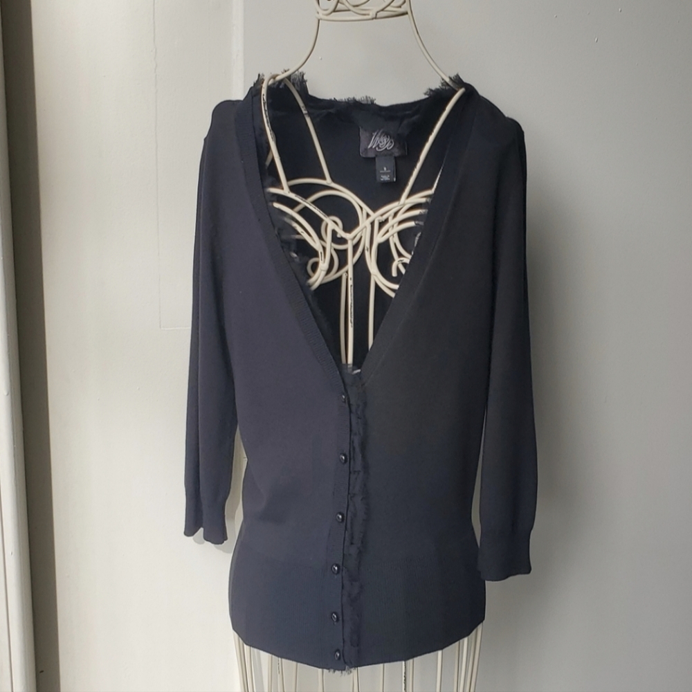 W&B V-neck Button Cardigan